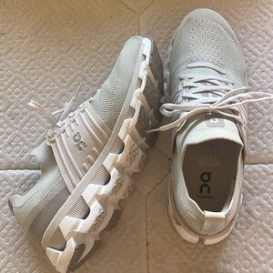 ON Cloudswift3 Women’s 9